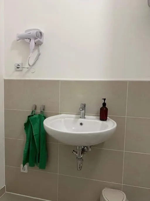 Helles Elegantes Zimmer In Berlin-Schoeneberg 0*, Berlin Tyskland